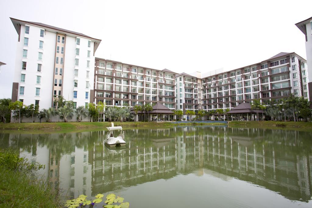 Ratchy Condo Bang Sare Rum bild